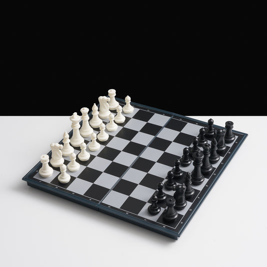 3 IN 1 magnetic Game Set